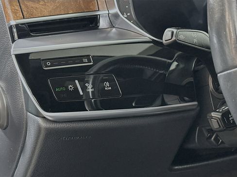 Used 2021 Audi A8 L 3.0T w/ Executive Plus Package AWD/4WD image 10