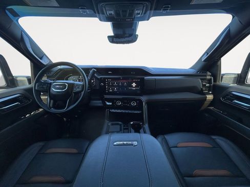 Used 2025 GMC Sierra 2500 AT4 w/ AT4 Premium Plus Package image 13