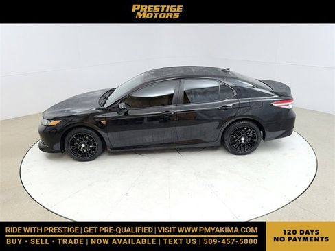 Used 2020 Toyota Camry LE image 16