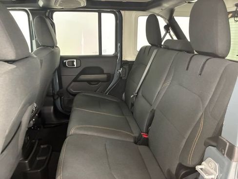 Used 2025 Jeep Wrangler Unlimited Sahara w/ Safety Group AWD/4WD image 18