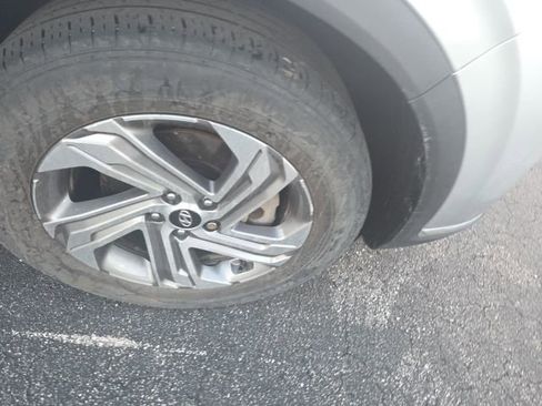 Used 2022 Hyundai Santa Fe SEL image 2