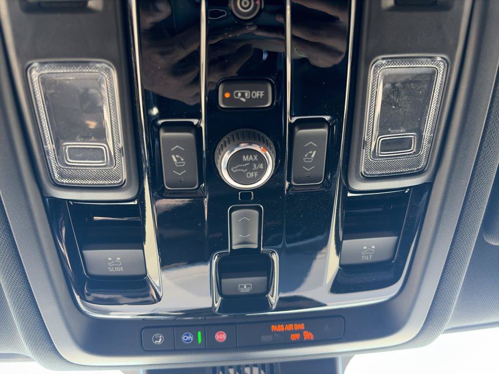 New 2026 Chevrolet Tahoe High Country w/ Sun And Tow Package AWD/4WD image 17