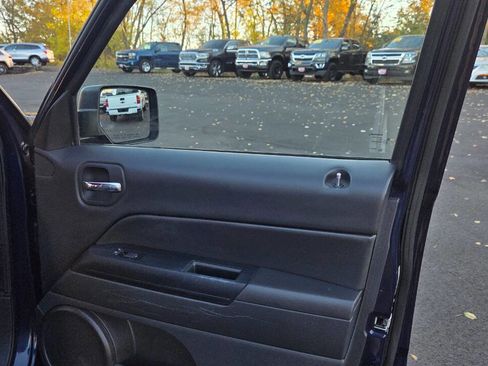 Used 2013 Jeep Patriot Sport w/ PWR Value Group image 9