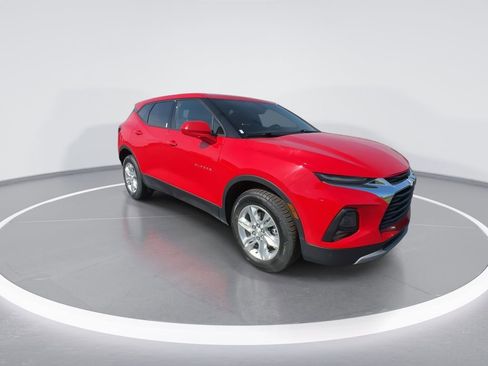 Used 2021 Chevrolet Blazer LT FWD image 2