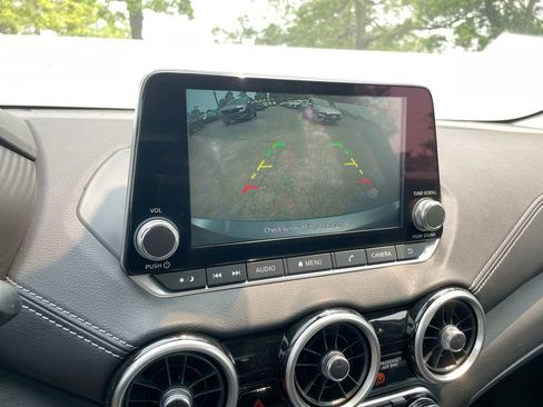 Used 2025 Nissan Sentra SV w/ Trunk Package image 25