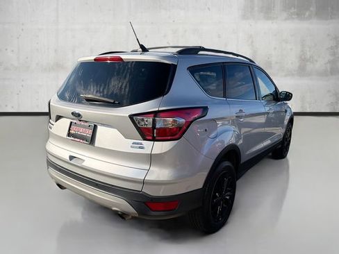 Used 2018 Ford Escape SEL image 5