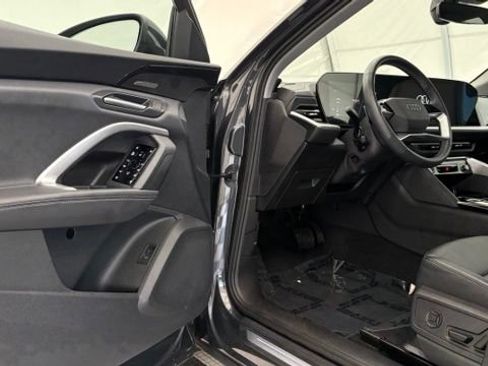 Used 2025 Audi Q5 Premium Plus AWD/4WD image 33