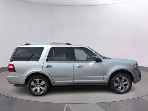 Used 2015 Ford Expedition Platinum RWD image 6