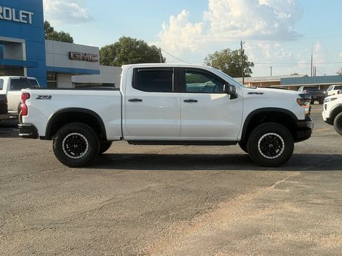Used 2023 Chevrolet Silverado 1500 ZR2 AWD/4WD image 4