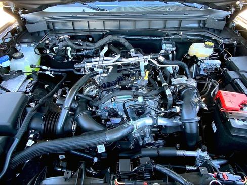 New 2025 Ford Bronco 4-Door image 16