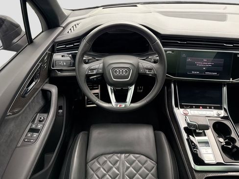 Used 2023 Audi SQ7 Prestige w/ Prestige Package image 10