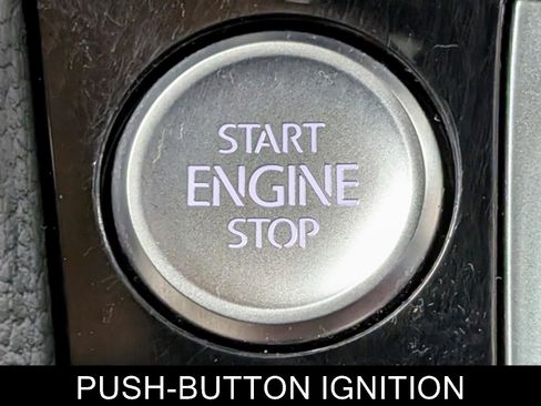 Used 2019 Volkswagen Golf 4-Door image 29