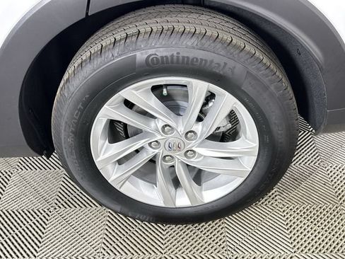New 2026 Buick Envista Preferred w/ Convenience I Package FWD image 35
