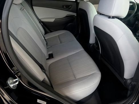 Used 2023 Hyundai Kona SEL AWD/4WD image 33