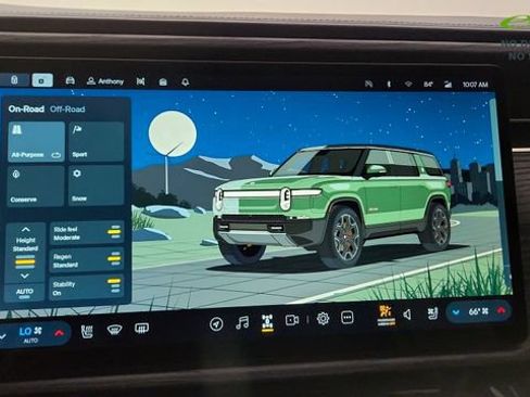 Used 2024 Rivian R1S Adventure AWD/4WD image 67