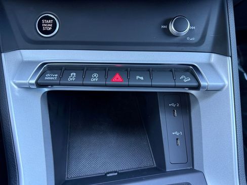 Used 2022 Audi Q3 2.0T Premium w/ Convenience Package image 17