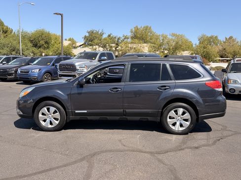 Used 2011 Subaru Outback 3.6R Limited AWD/4WD image 2