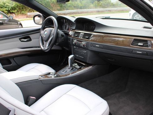 Used 2013 BMW 335i Convertible RWD image 40