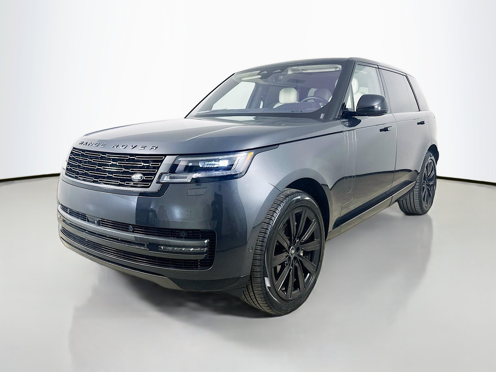 Used 2023 Land Rover Range Rover Long Wheelbase SE AWD/4WD image 1
