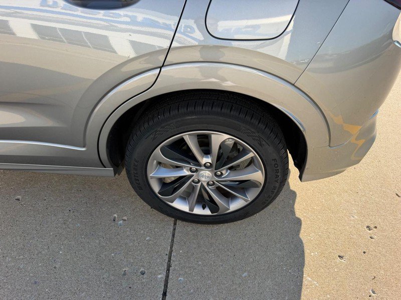 Used 2023 Buick Encore GX Select w/ Sport Touring Package FWD image 6