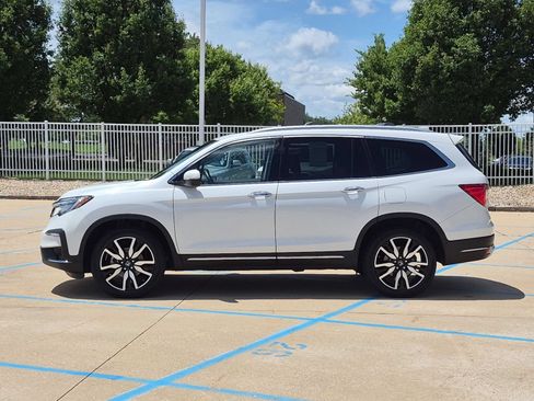 Used 2022 Honda Pilot Touring image 9