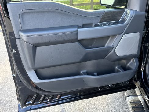 Used 2025 Ford F150 Lariat w/ Equipment Group 502A High image 11