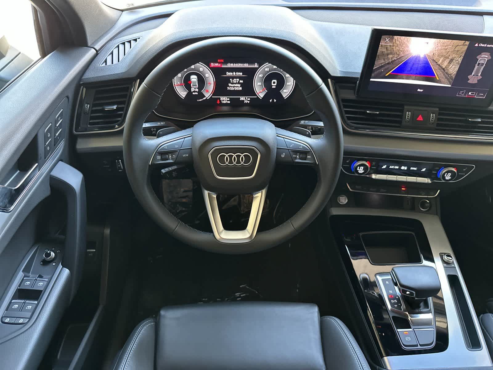 Used 2025 Audi Q5 2.0T Premium w/ Convenience Plus Package AWD/4WD image 14