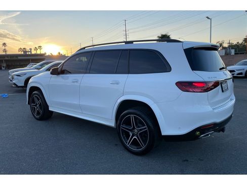 Used 2024 Mercedes-Benz GLS 450 4MATIC w/ AMG Line Exterior image 3
