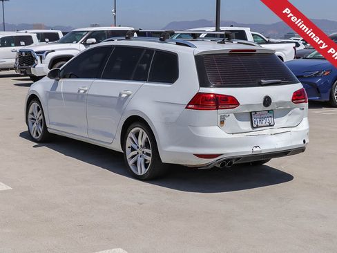 Used 2017 Volkswagen Golf SportWagen FWD image 7