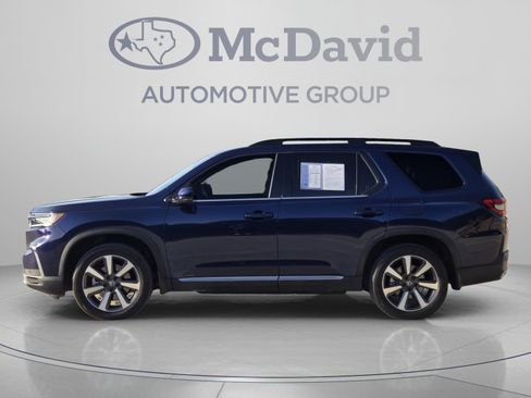 Certified 2025 Honda Pilot Touring image 2