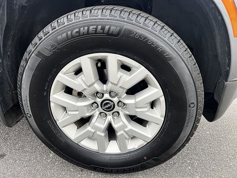 Certified 2024 Nissan Frontier SV w/ SV Convenience Package RWD image 14