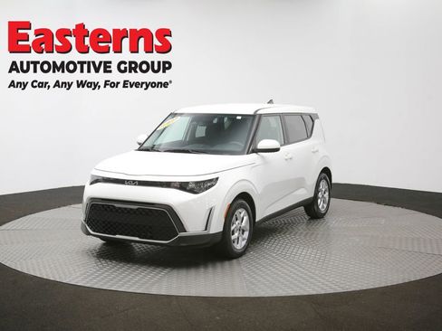 Used 2025 Kia Soul LX w/ LX Technology Package FWD image 54