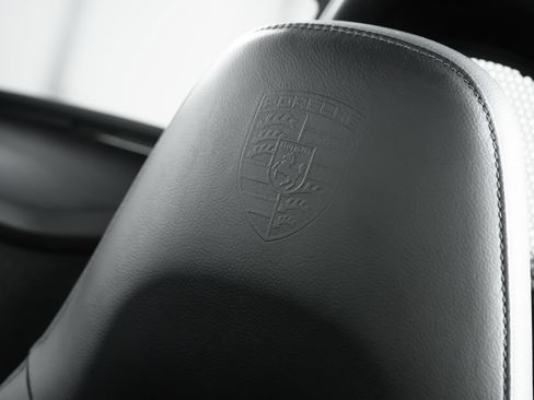 Used 2021 Porsche 718 Boxster RWD image 89