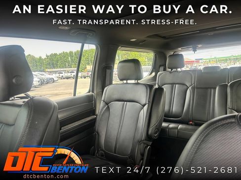Used 2023 Jeep Wagoneer Series II AWD/4WD image 5