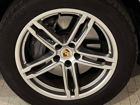 Used 2019 Porsche Macan S AWD/4WD image 15