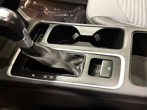 Used 2018 Ford Escape SE w/ SE Sport Appearance Package image 18