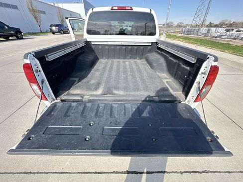 Used 2005 Nissan Frontier SE w/ (P01) Power Pkg image 22