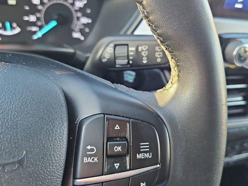 Used 2022 Ford Escape SE w/ SE Sport Appearance Package image 23