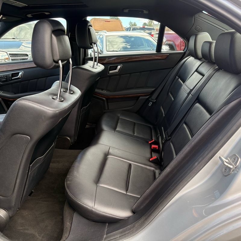 Used 2013 Mercedes-Benz E 350 4MATIC Sedan image 21