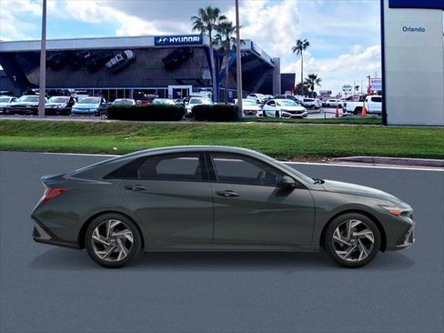 New 2026 Hyundai Elantra SEL Sport image 7