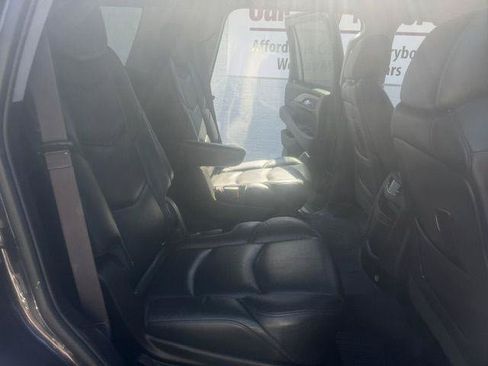 Used 2017 Cadillac Escalade Luxury RWD image 11