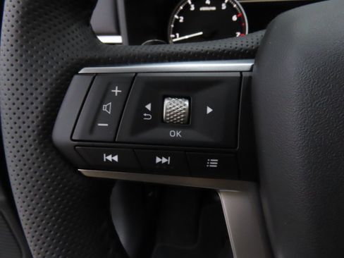 New 2025 Mitsubishi Outlander SE image 12