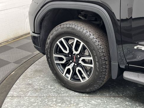 Certified 2025 GMC Sierra 1500 AT4 w/ Technology Package AWD/4WD image 10