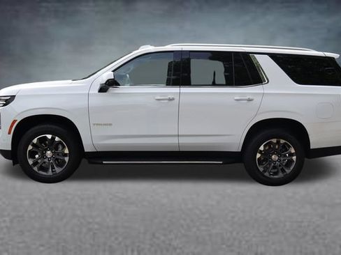 Used 2025 Chevrolet Tahoe LS AWD/4WD image 4