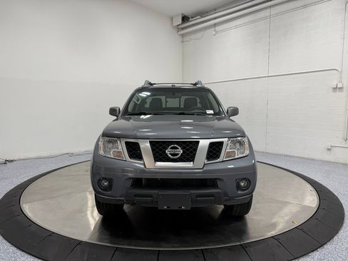 Used 2020 Nissan Frontier PRO-4X w/ Pro-4x Utility Package image 2