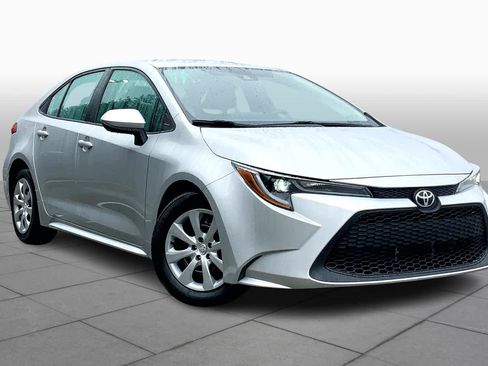 Certified 2021 Toyota Corolla LE FWD image 3