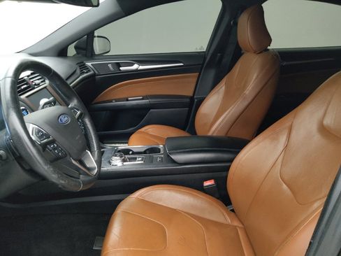 Used 2020 Ford Fusion Titanium image 17