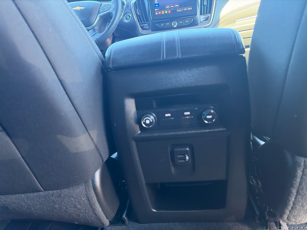 Used 2023 Chevrolet Traverse LT w/ LPO, Floor Liner Package AWD/4WD image 38