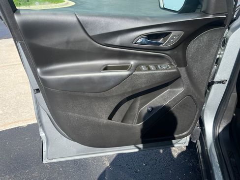 Certified 2023 Chevrolet Equinox LT FWD image 11