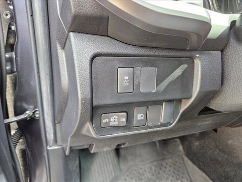 Used 2022 Toyota Tacoma SR5 RWD image 25
